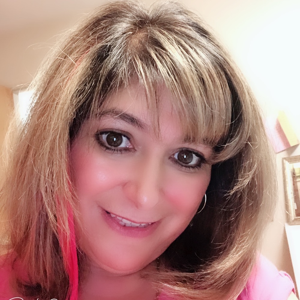 Meet your Posher, Mayra